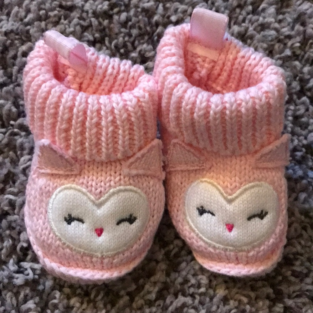 Knitted owl booties